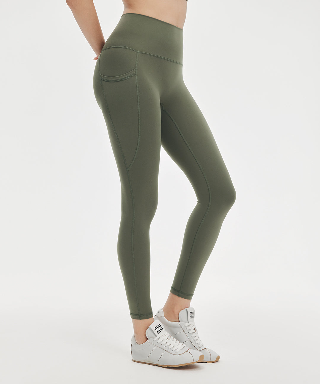 BoldFour™ No Front Seam Legging with Pockets 25''