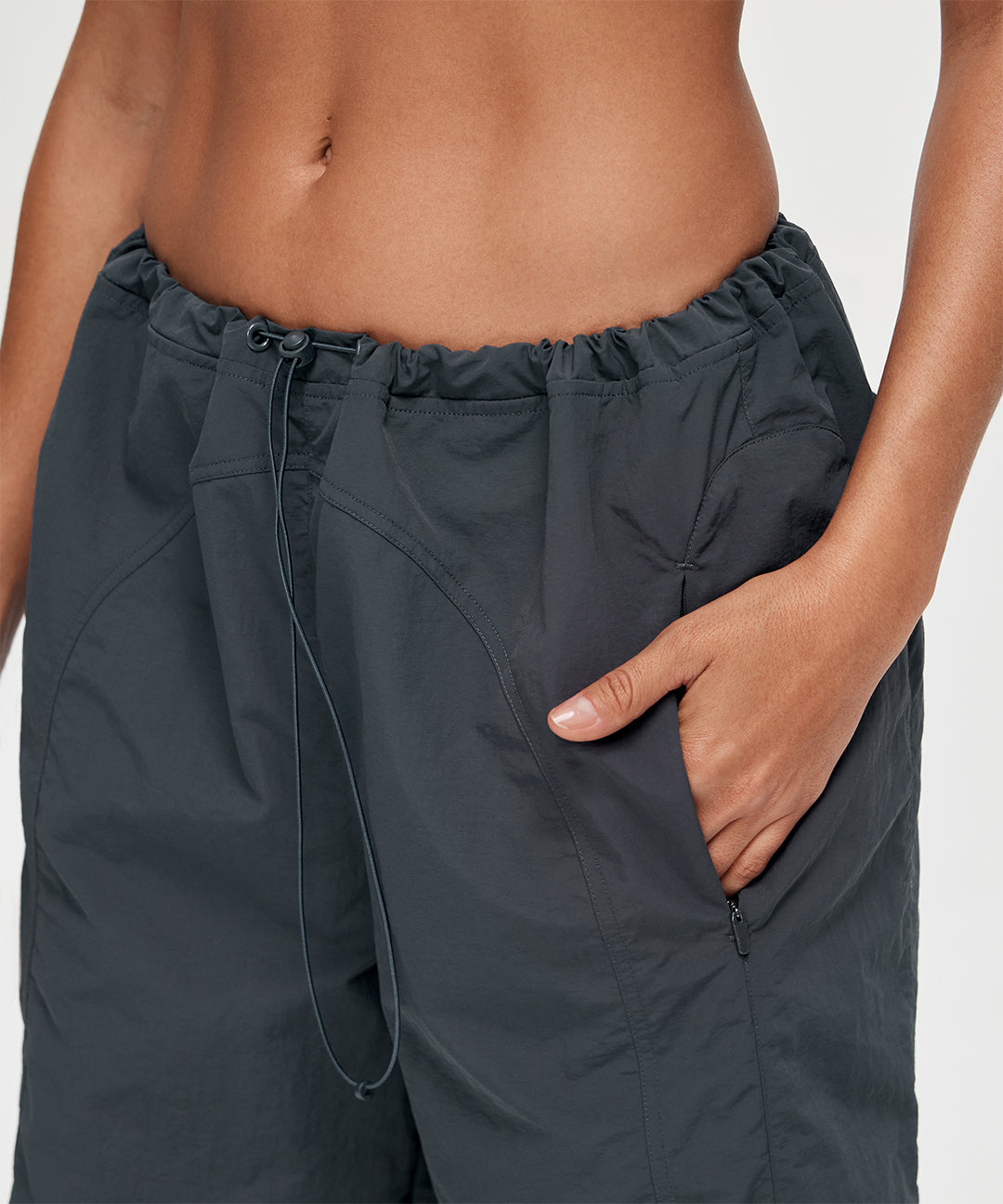 Utility Wide-Leg Drawstring Pant 31‘’