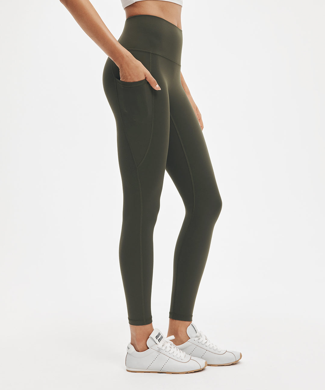 BoldFour™ No Front Seam Legging with Pockets 25''