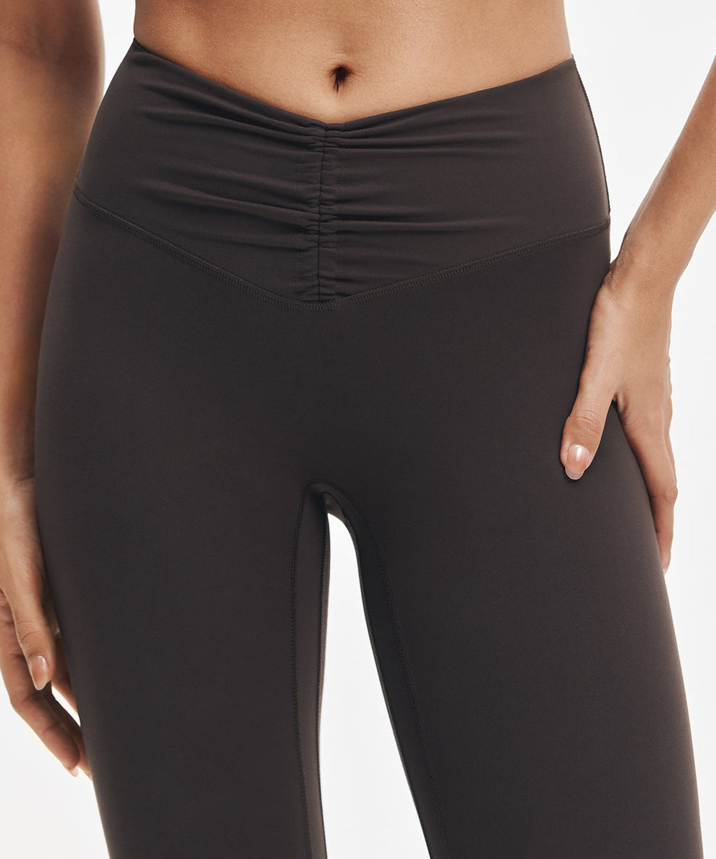 BoldFour™ V-Waist Ruched Legging 25''