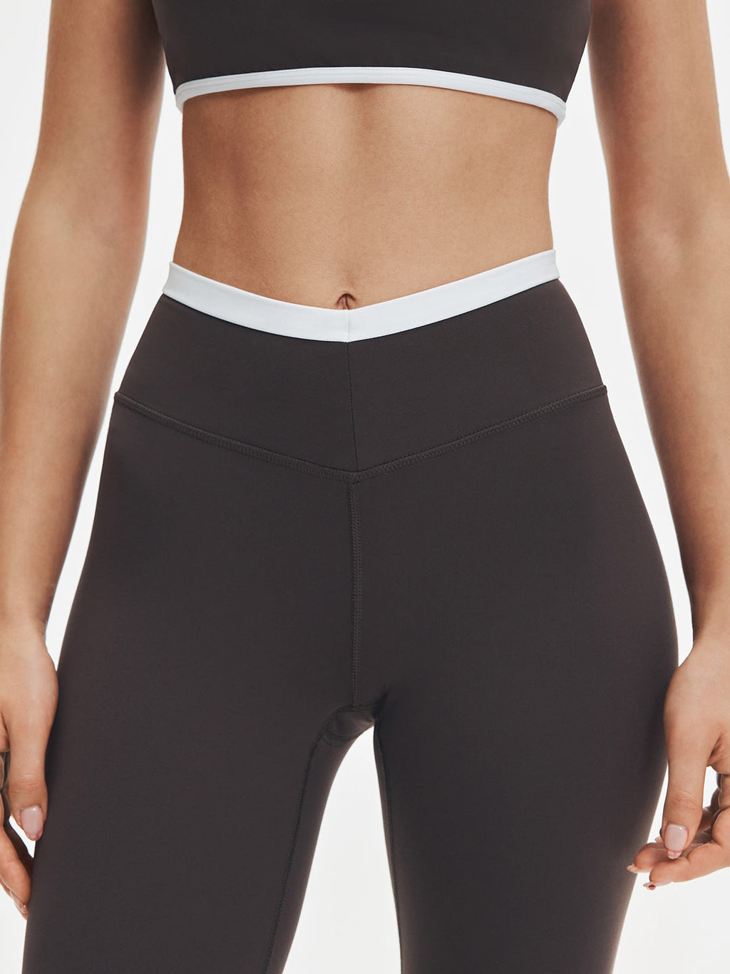 BoldFour™ Contrast V-Waist Legging 25''
